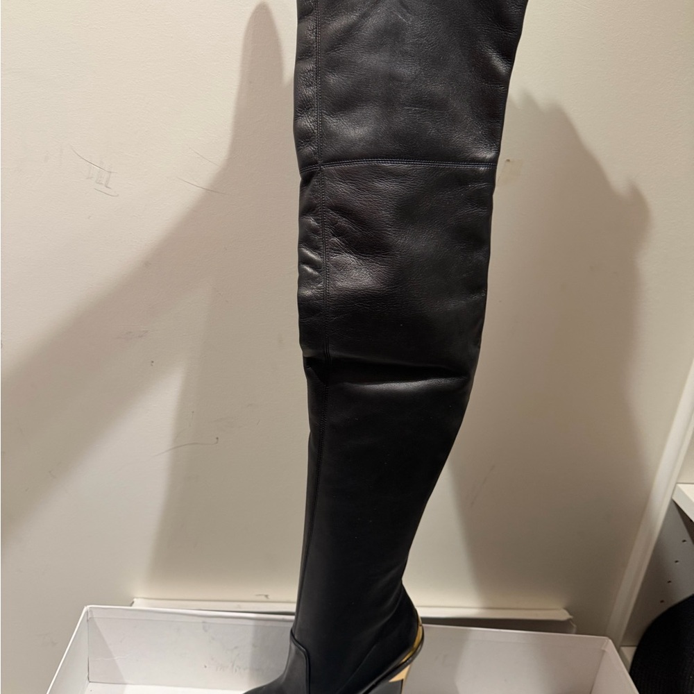Elegant Black Over-the-Knee Boots